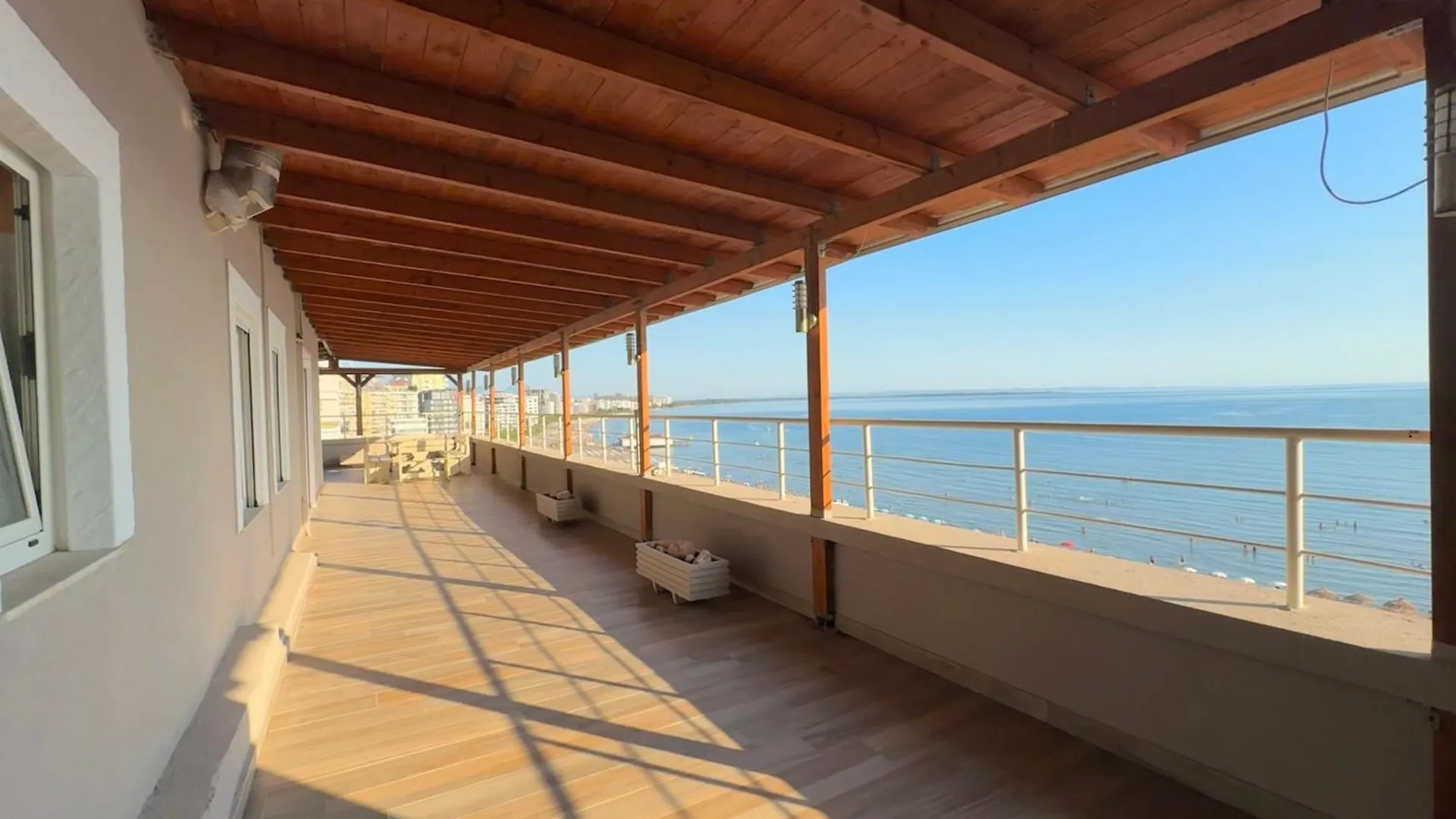 Sea View And Mountain View Penthouse - Shengjinアパートメント